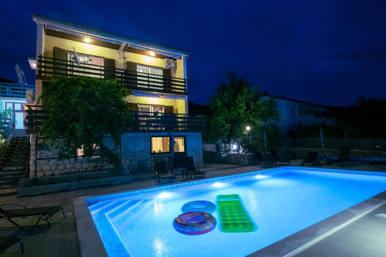 Apartments Mila 클레노비차 외부 사진