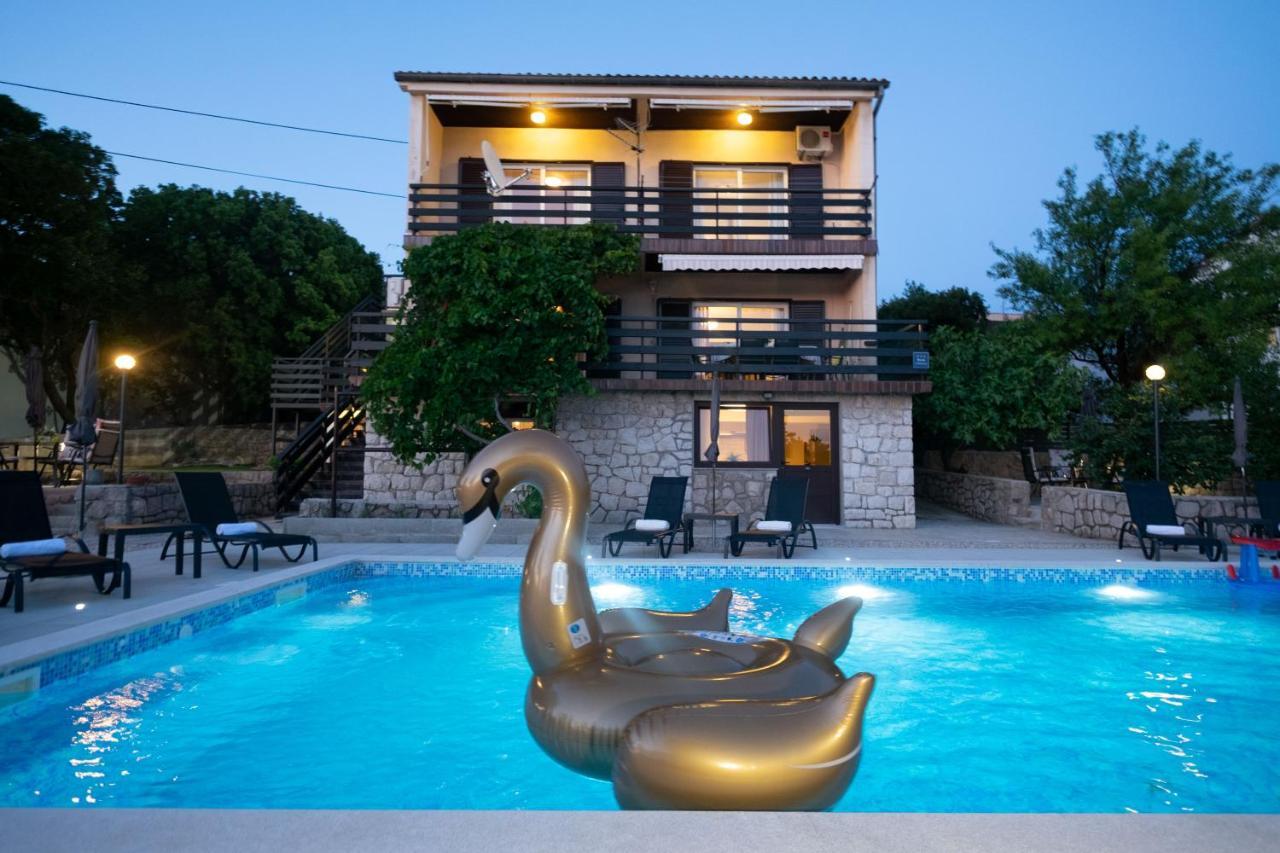 Apartments Mila 클레노비차 외부 사진
