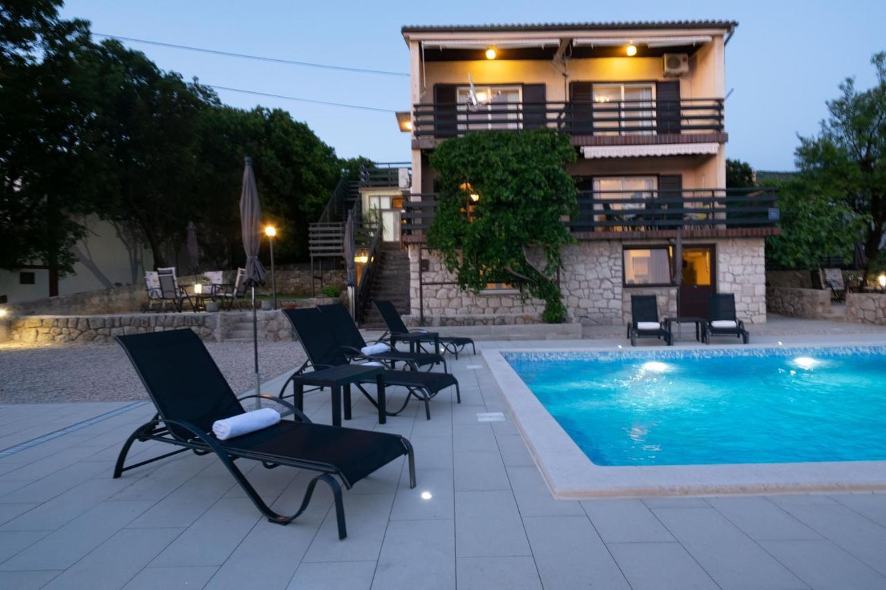 Apartments Mila 클레노비차 외부 사진