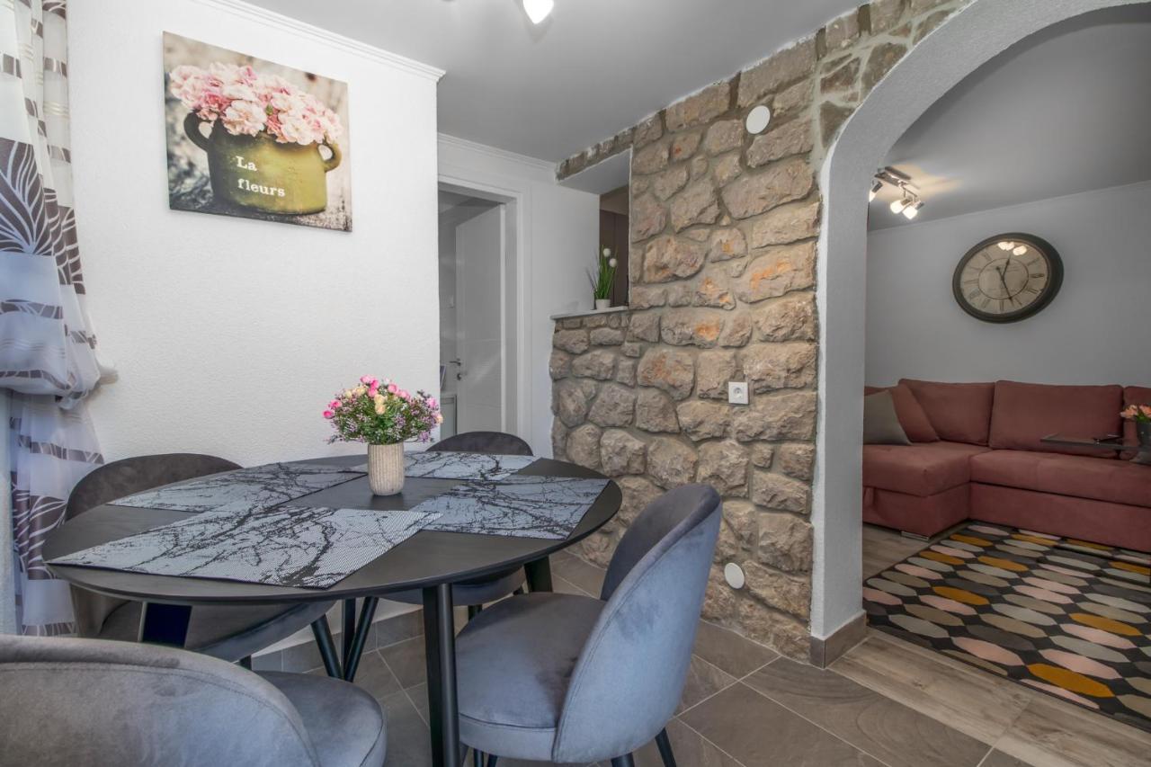 Apartments Mila 클레노비차 외부 사진
