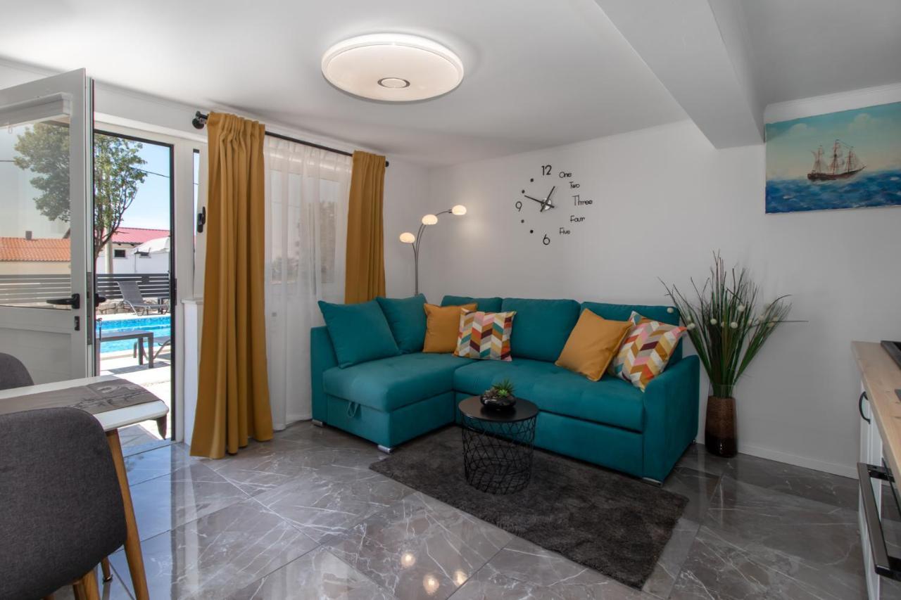 Apartments Mila 클레노비차 외부 사진